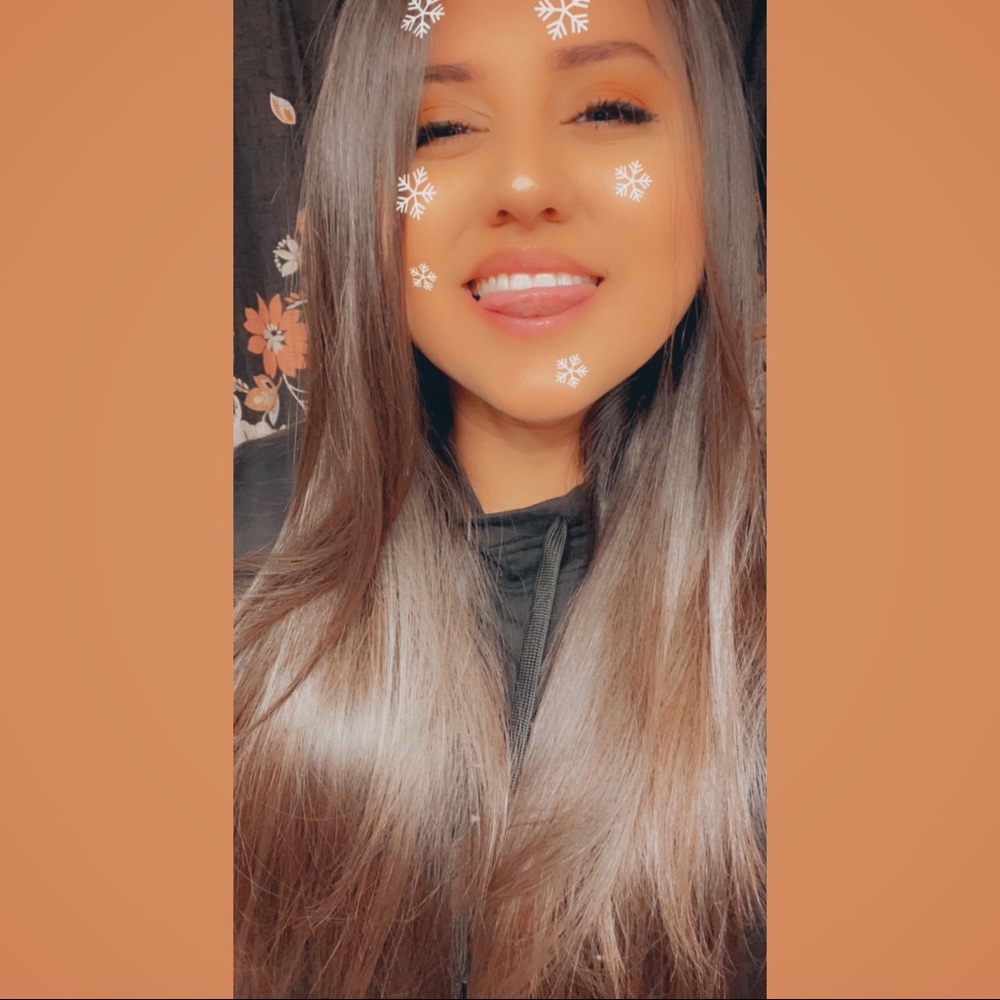 Meet your Posher, Anique